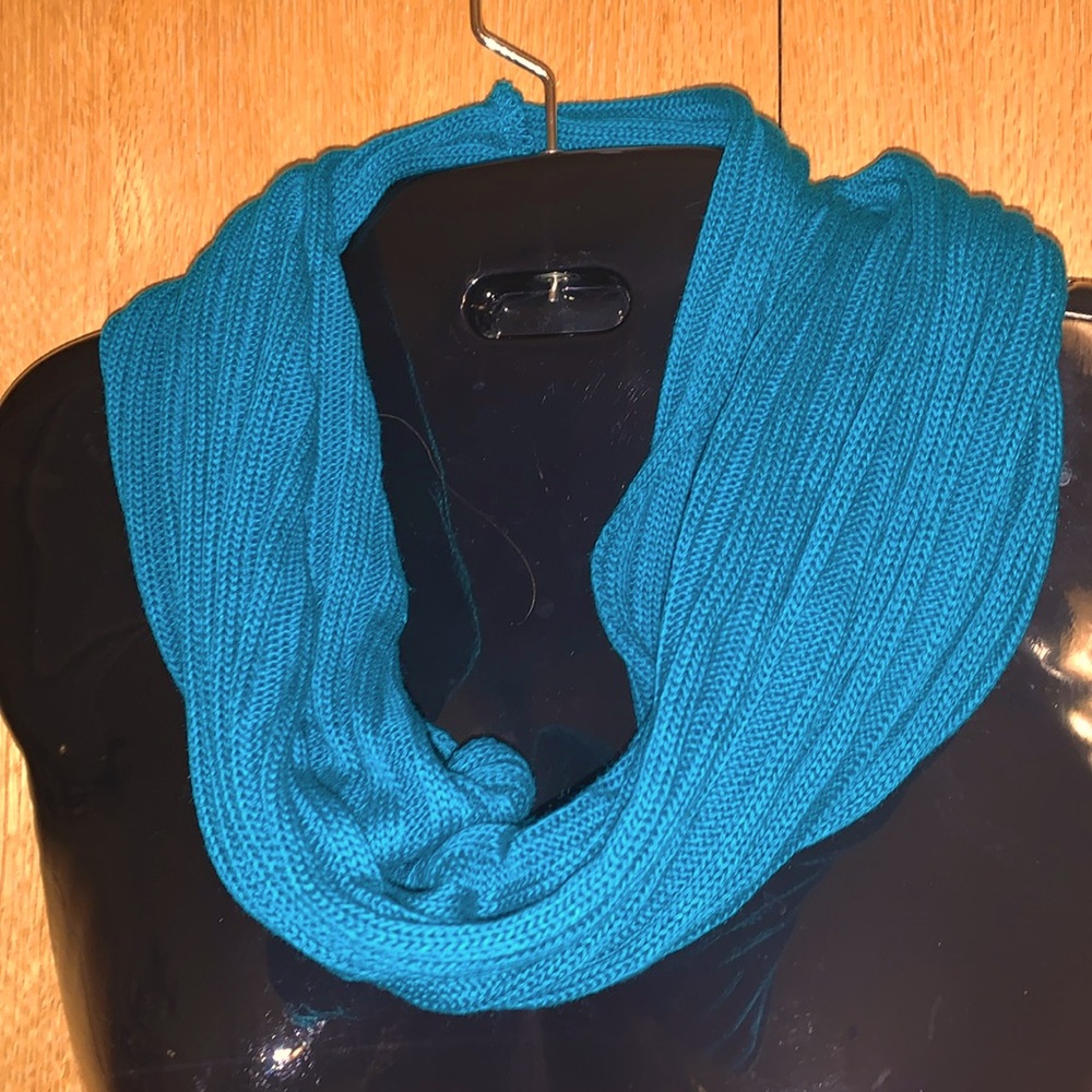 Teal blue ribbed tube circle neck infinity sweater scarf acrylic spandex EUC